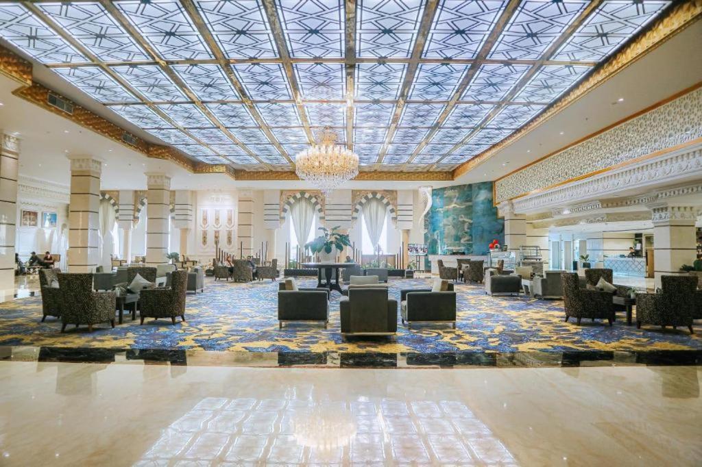 Grand Qin Hotel Banjarbaru Εξωτερικό φωτογραφία