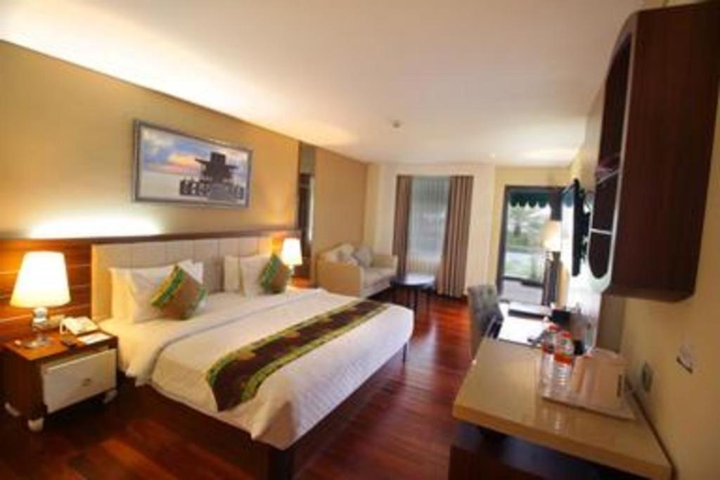 Grand Qin Hotel Banjarbaru Εξωτερικό φωτογραφία
