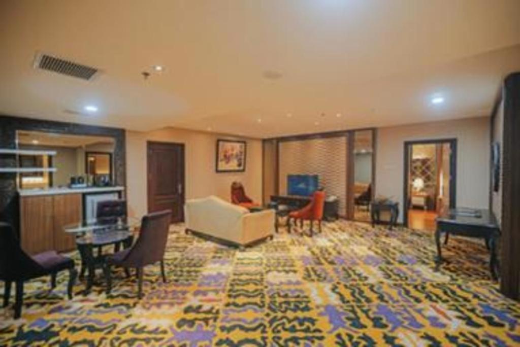 Grand Qin Hotel Banjarbaru Εξωτερικό φωτογραφία