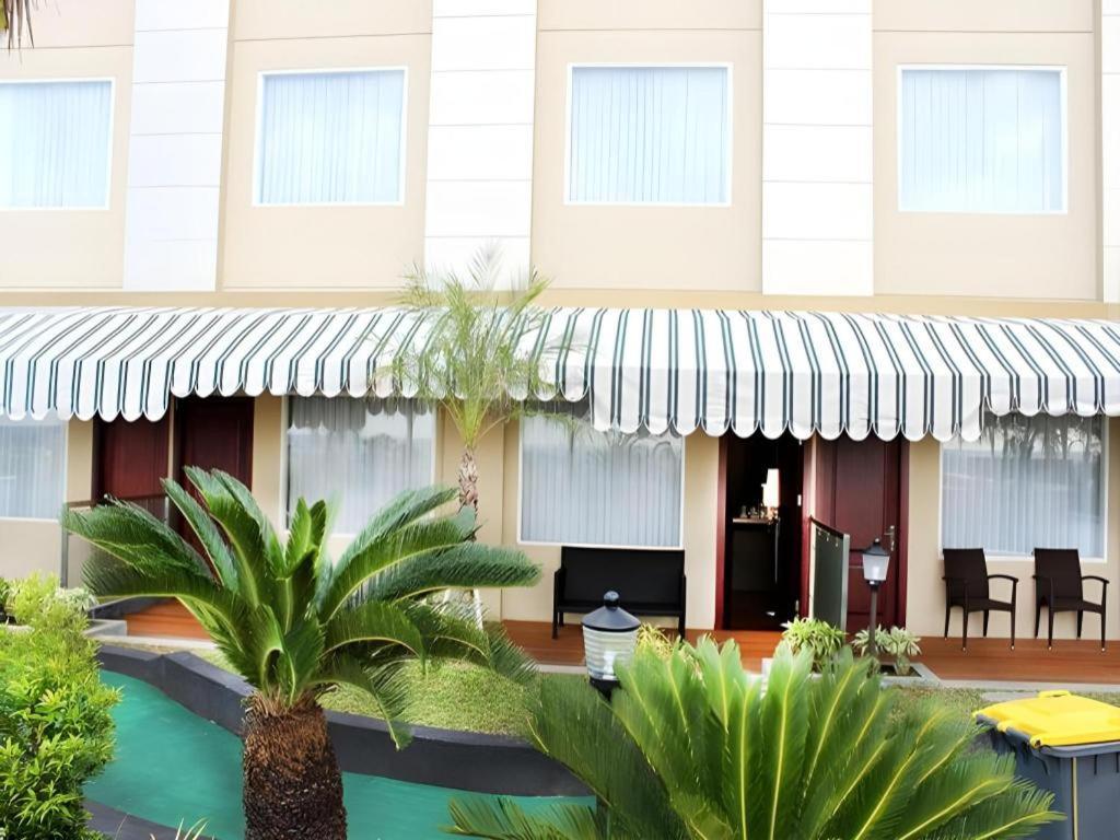 Grand Qin Hotel Banjarbaru Εξωτερικό φωτογραφία