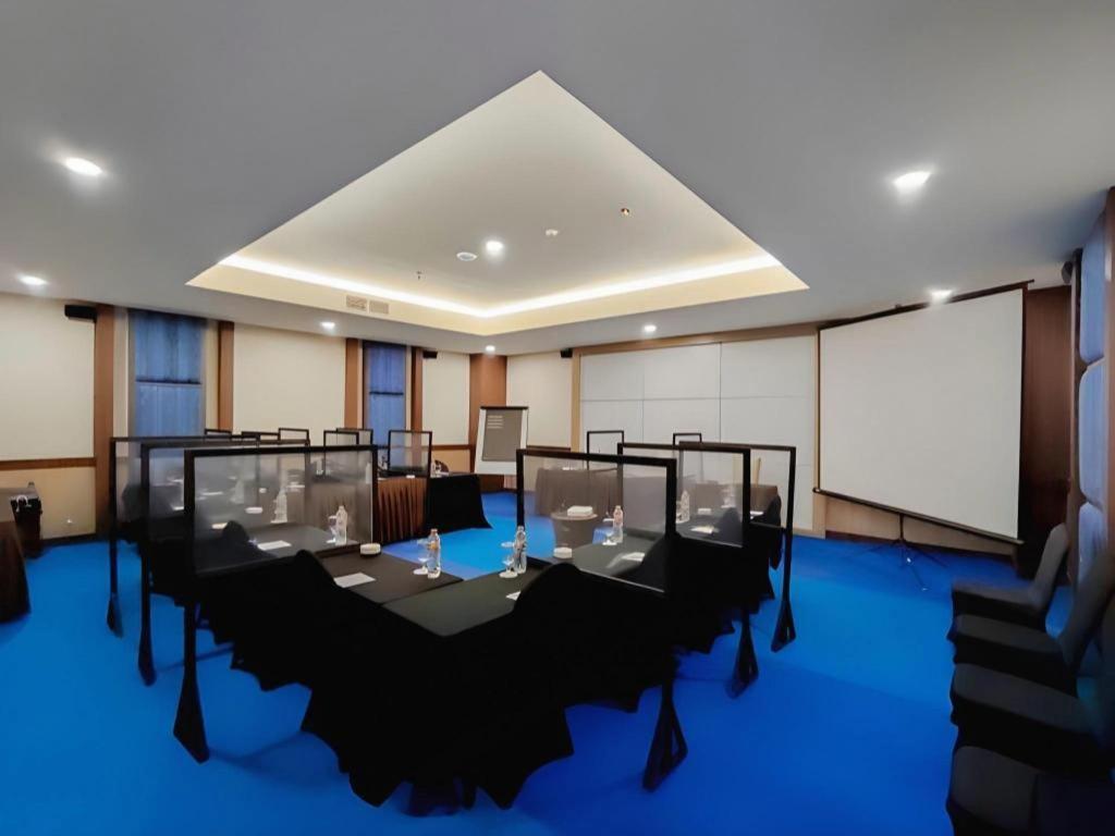 Grand Qin Hotel Banjarbaru Εξωτερικό φωτογραφία