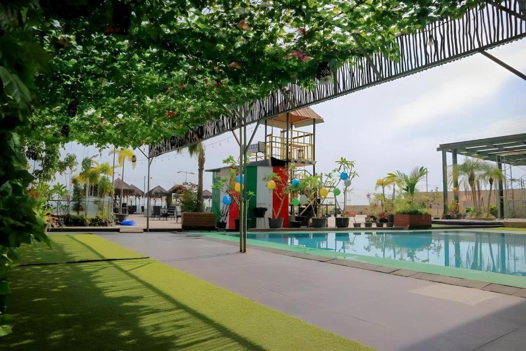 Grand Qin Hotel Banjarbaru Εξωτερικό φωτογραφία