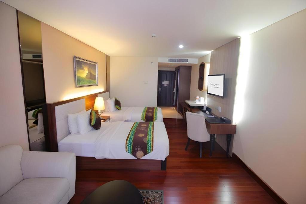 Grand Qin Hotel Banjarbaru Εξωτερικό φωτογραφία