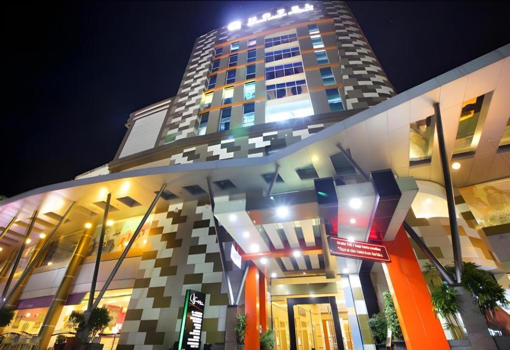 Grand Qin Hotel Banjarbaru Εξωτερικό φωτογραφία